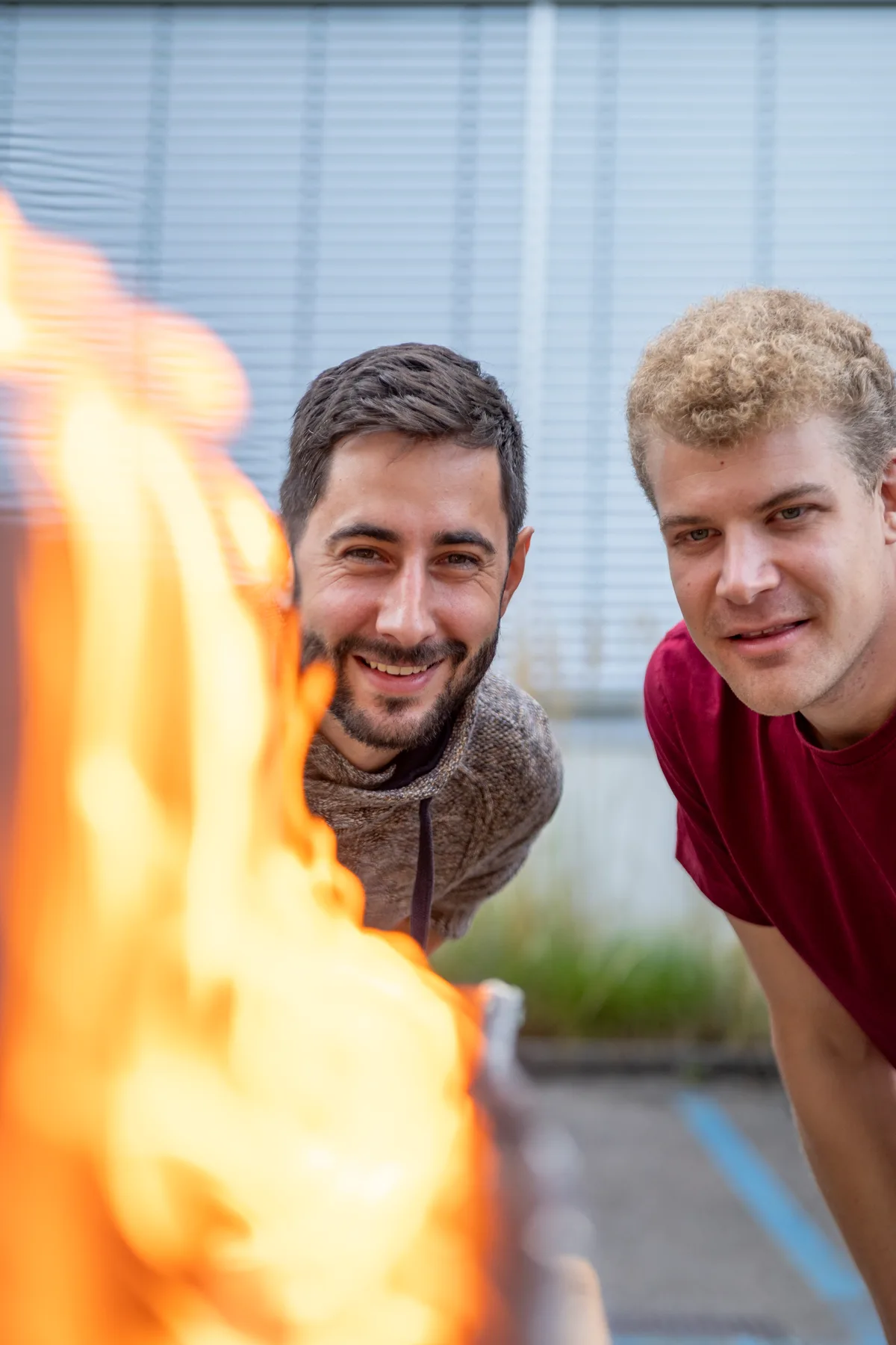 Es ist Pyrotechnik in einem Test zu sehen.
